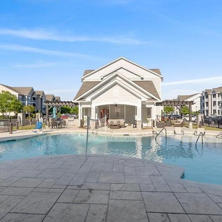 شقة شاطئ ميرتل  في Viagem Perfect 1Br With Balcony Pool And Gym المظهر الخارجي الصورة